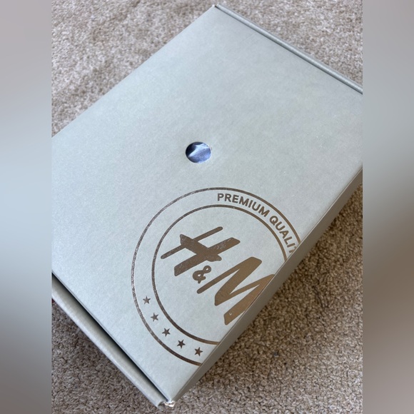 SOLD - H&M Chunky Leather Loafers - Picture 7 of 8